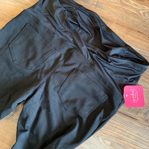 Isabel Maternity by Ingrid & Isabel Crossover Panel Maternity Pants - Picture 3 of 4